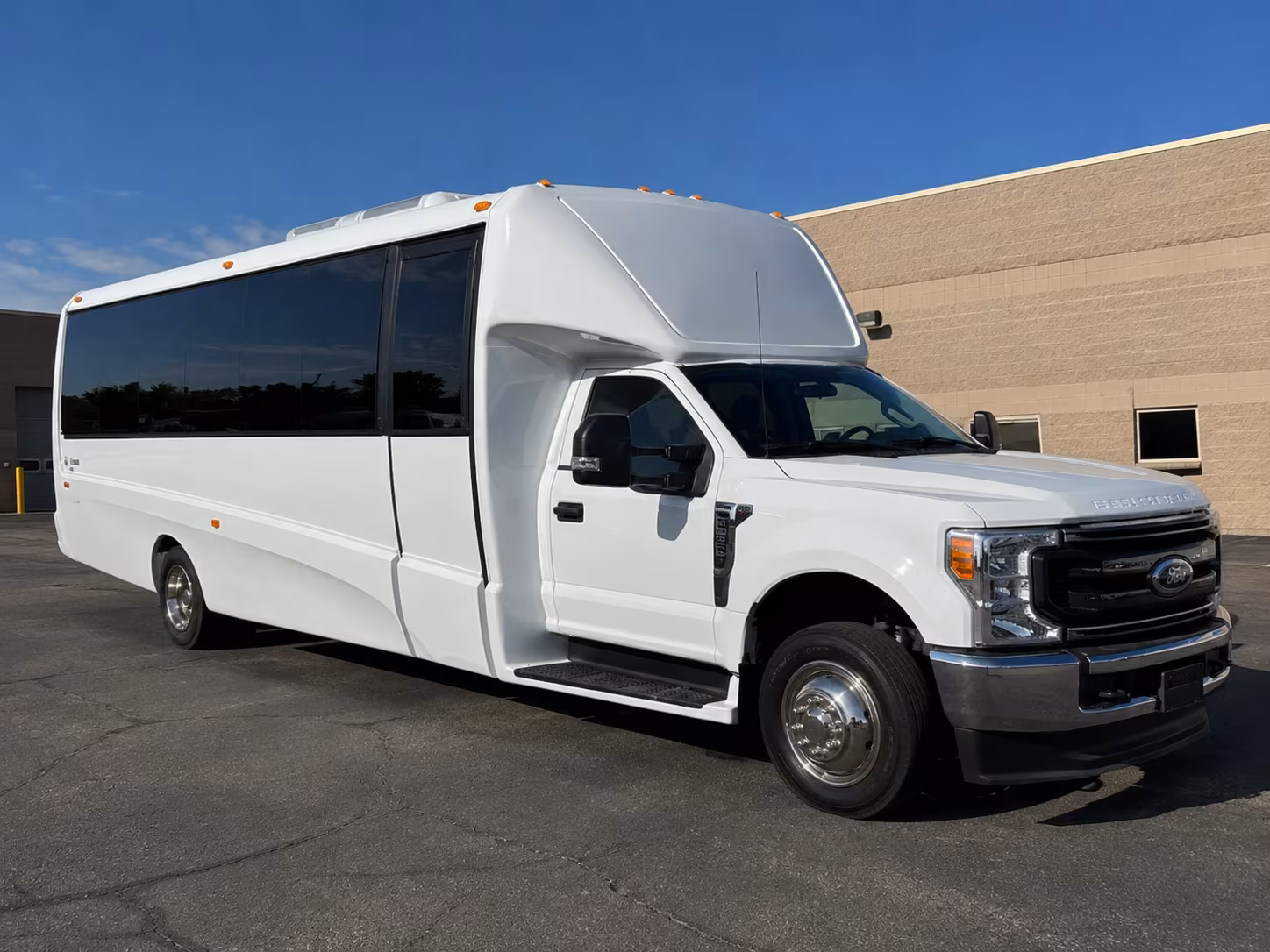 oklahoma city zoo bus rentals for midwest city school groups